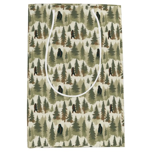 Bigfoot In the Forest Medium Cadeauzakje (Voorkant)