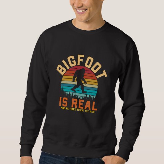Bigfoot is Echt | Bigfoot Retro Design Trui (Voorkant)