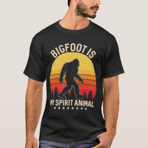 Bigfoot is mijn gedistilleerde dier t-shirt