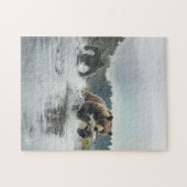 Bigfoot Jaagt op Beer: Fotorealistische Legpuzzel (Horizontaal)
