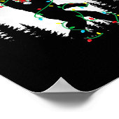 Bigfoot kerstboom verlicht Funny Xmas Sas Poster (Hoek)