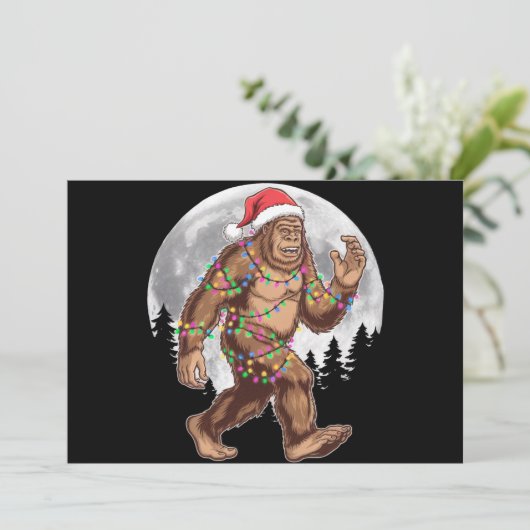 Bigfoot Kerstman Kerstboom Lichtjes Kerst Sasquatc Feestdagenkaart (Staand voorkant)