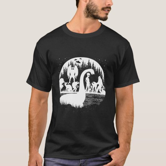 Bigfoot Loch Ness Monster Moth en Aliens Cryptids T-shirt (Voorkant)