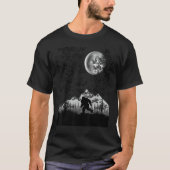 Bigfoot loopt in de Forest Moon Night Sky Sasqu T-shirt (Voorkant)