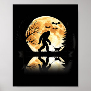 Bigfoot loopt met hond Grappige Halloween Maan Poster