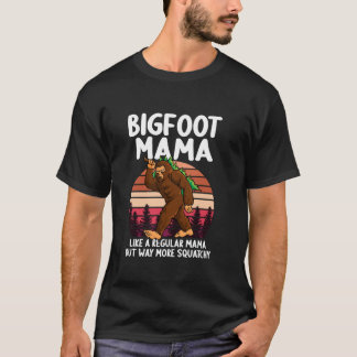 Bigfoot Mama Squatchy mama Cool Retro Sunset Sasqu T-shirt