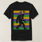 Bigfoot Mardi Gras Beads Funny Sasquatch Yeti Mann T-shirt (Design voorkant)