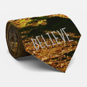 Bigfoot met Tennis Racquet in Forest Stropdas (Opgerold)