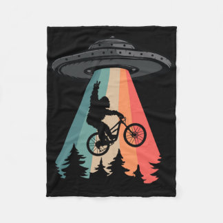 Bigfoot Mountain Bike Ufo Alien Abduction Shirt Fu Fleece Deken