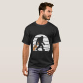 Bigfoot Musician Sasquatch Acoustic Guitar Player T-shirt (Voorkant volledig)