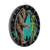 Bigfoot ontmoet buitenaards wezen dartbord (Voorkant Links)