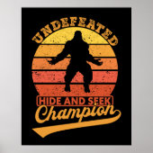 Bigfoot Onverslagen Verberg en zoek kampioen Poster (Voorkant)