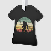 Bigfoot Retro Sunset Gift Ornament (voorkant)