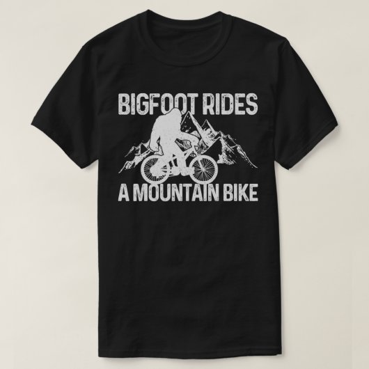 Bigfoot Rides a Mountain Bike Funny MTB Biking Bik T-shirt (Design voorkant)