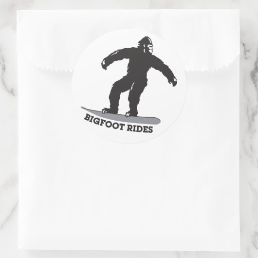Bigfoot Rides! Ronde Sticker (Tas)
