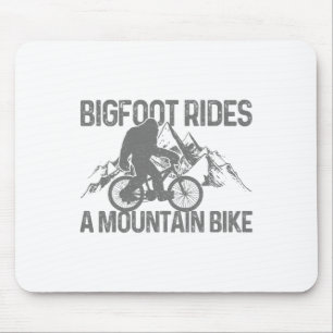 Bigfoot rijdt op een mountainbike, grappige MTB-fi Muismat