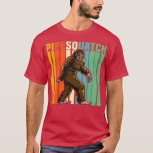 Bigfoot Roking Briar Pipe Sasquatch Tobacco Pipe T-shirt