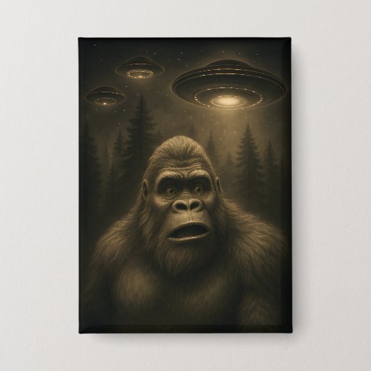Bigfoot Sasquatch Alien UFO Grappig Button (Voorkant)