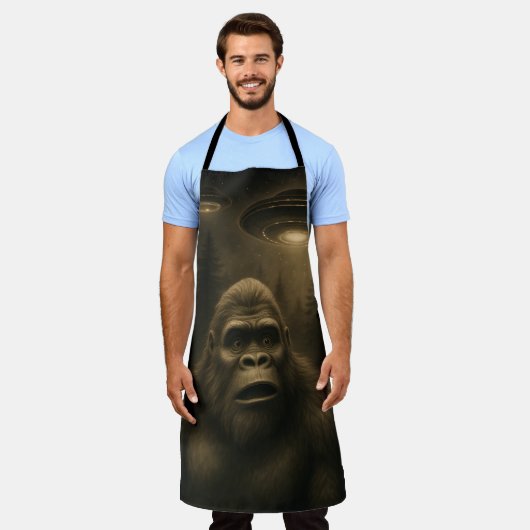 Bigfoot Sasquatch Alien UFO Grappig Schort (Gedragen)