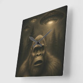 Bigfoot Sasquatch Alien UFO Grappig Vierkante Klok (Hoek)