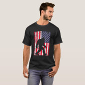Bigfoot Sasquatch American Flag T-shirt (Voorkant volledig)