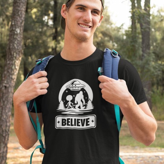 Bigfoot Sasquatch Believer Alien Ufo Cryptid Manne T-shirt