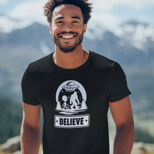 Bigfoot Sasquatch Believer Alien Ufo Cryptid Manne T-shirt