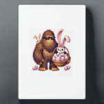 Bigfoot Sasquatch Bunny Easter Eggs Retro Men Boys Fotoplaat<br><div class="desc">Bigfoot Sasquatch Bunny Easter Eggs Retro Men Boys Kids Cute T-Shirt_1</div>