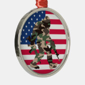 Bigfoot Sasquatch Camo Metalen Ornament (Rechts)