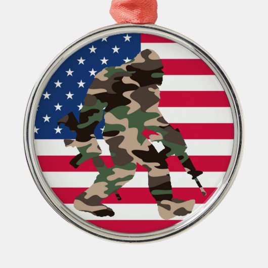 Bigfoot Sasquatch Camo Metalen Ornament (Voorkant)