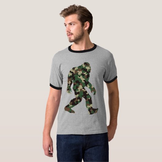 Bigfoot Sasquatch Camo T-shirt (Voorkant volledig)