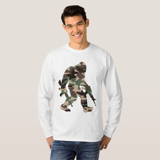 Bigfoot Sasquatch Camo T-Shirt (Voorkant volledig)