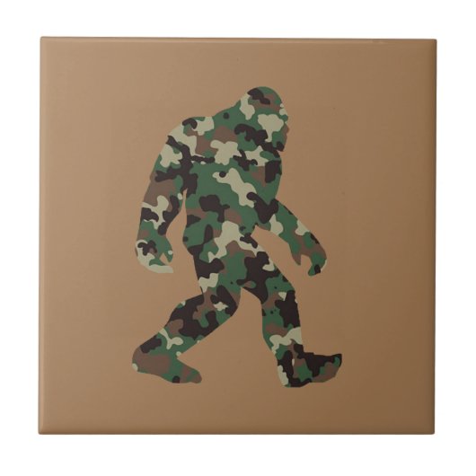 Bigfoot Sasquatch Camo Tegeltje (Voorkant)