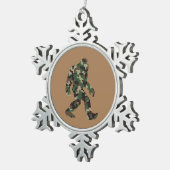 Bigfoot Sasquatch Camo Tin Sneeuwvlok Ornament (Rechts)