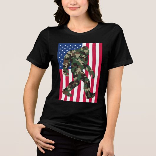 Bigfoot Sasquatch Camouflage  Tri-Blend Shirt (Voorkant)