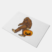 Bigfoot Sasquatch Carry Scary Pumpkin T shirt Deurmat (Schuin)