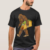 Bigfoot Sasquatch Carrying Taco T shirt Funny Camp (Voorkant)