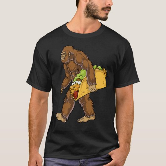 Bigfoot Sasquatch Carrying Taco T shirt Funny Camp (Voorkant)