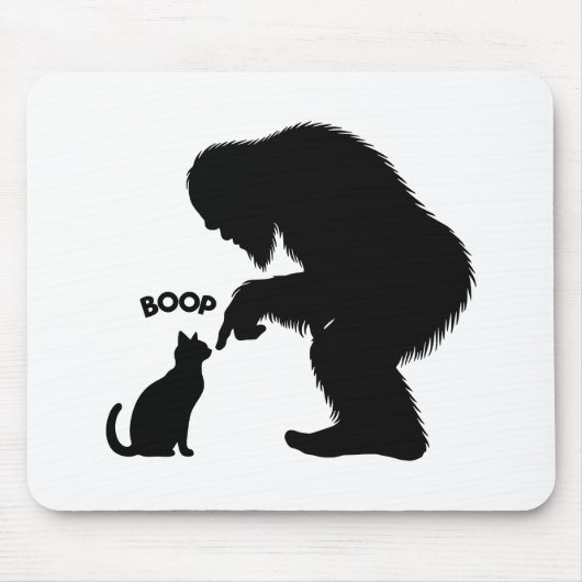 Bigfoot Sasquatch Cat Nose Boop Muismat (Voorkant)