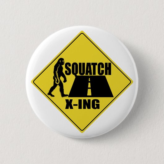 Bigfoot / Sasquatch Crossing Sign Button (Voorkant)