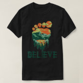 Bigfoot Sasquatch Foot Yeti Believe Camping Hiking T-shirt (Design voorkant)
