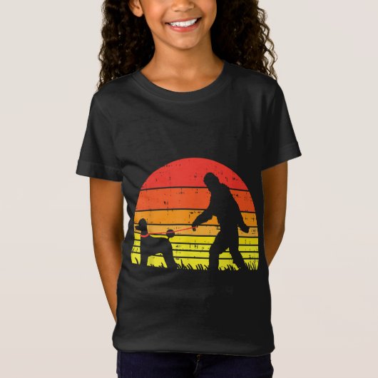 Bigfoot Sasquatch Poodle Sunset Retro Hondenliefhe T-shirt (Voorkant)