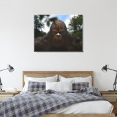 BIGFOOT SASQUATCH PORTRAT CANVAS AFDRUK (Insitu (Slaapkamer))