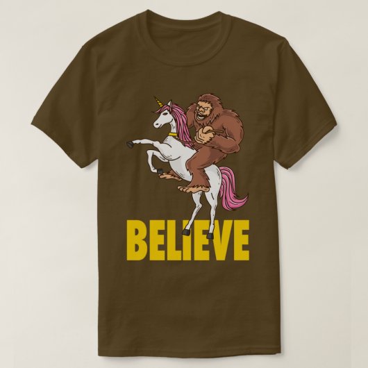 Bigfoot Sasquatch Riding Unicorn Unicorn Gift T-shirt (Design voorkant)