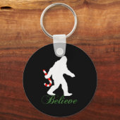 Bigfoot Sasquatch Yeti Believe Candy Cane Christma Sleutelhanger (Voorkant)