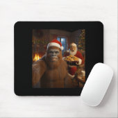 Bigfoot Selfie With Santa Claus Funny Christmas Me Muismat (Met muis)