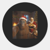 Bigfoot Selfie With Santa Claus Funny Christmas Me Ronde Sticker (Voorkant)