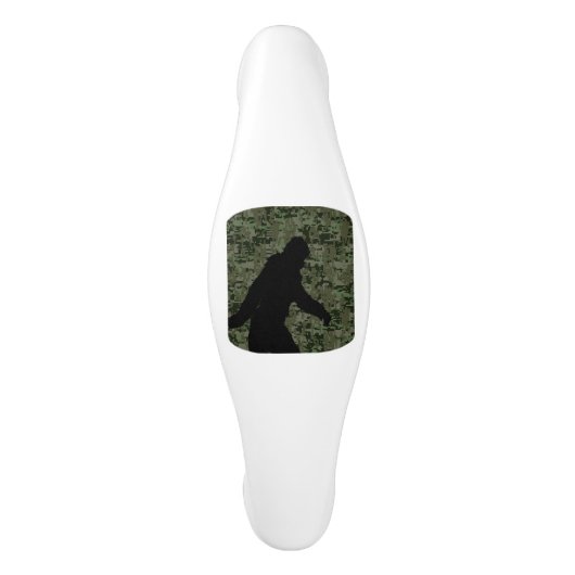 Bigfoot Silhouette op Woodland Digital Camouflage Keramische Kastgreep (Voorkant)