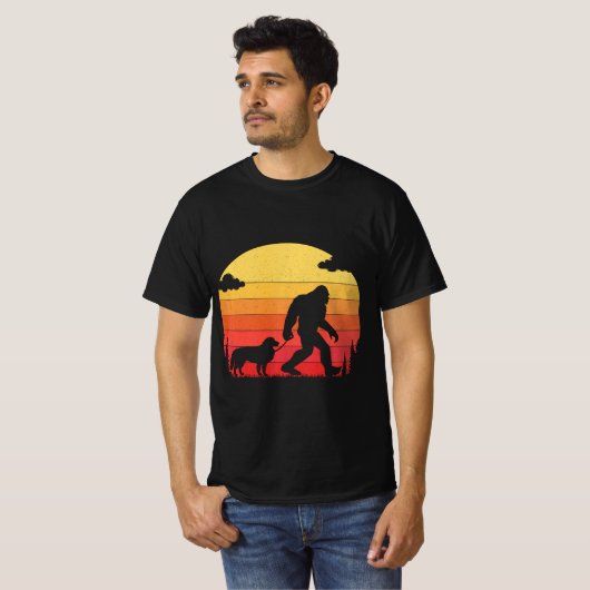 Bigfoot Silhouette Walking Border Collie Dog T-shirt (Voorkant volledig)