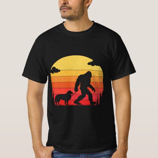 Bigfoot Silhouette Walking Border Collie Dog T-shirt (Voorkant)